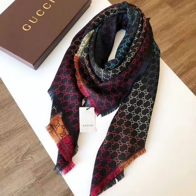 GUCCl brand scarf 41